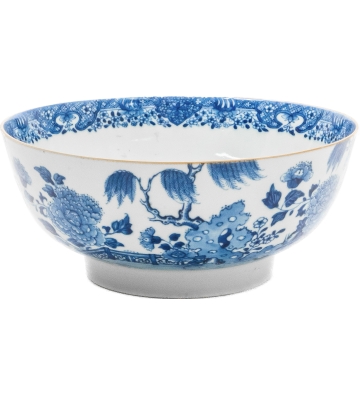 Blue and white Qianlong bowl